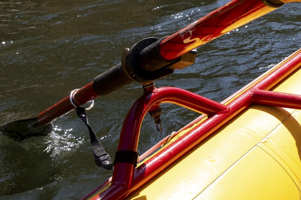 Whitewater Rafting frame, oar, and oar lock